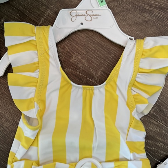 ☀️NEW Jessica Simpson Baby Girl Swimsuit with Sun hat - UPF 50+ -Sizes 18M & 24M - Picture 3 of 12